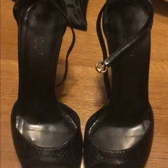 Gucci heels size 36.5 🩷host pick🩷 - Picture 5 of 16